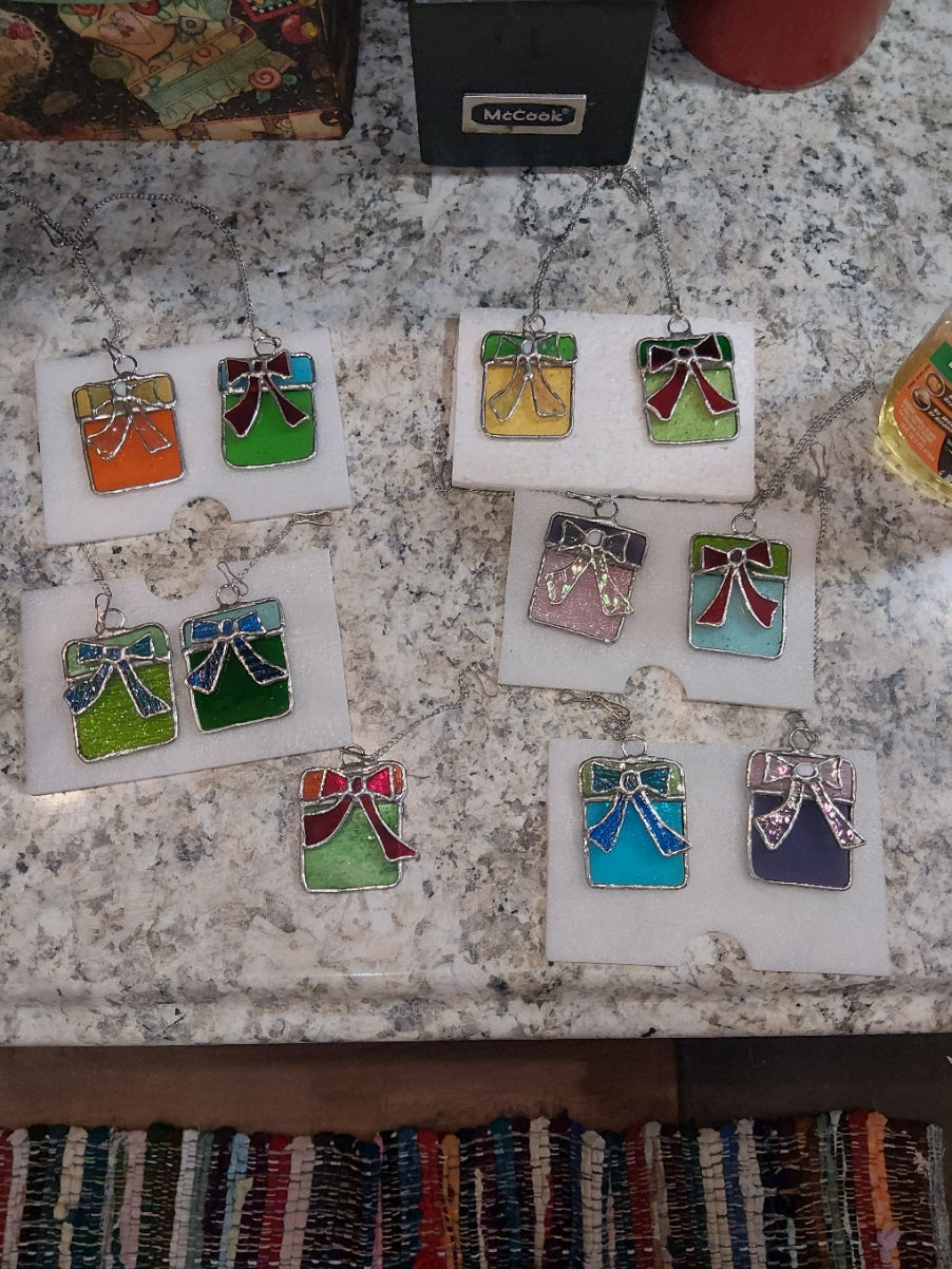 Handmade Stained Glass Gift Box Necklace & Suncatcher Ornament, Festive Christmas Present Window Hanging Charm